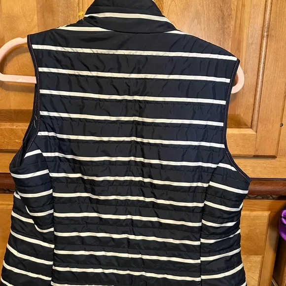 ARIAT. Reversible vest NAVY DERBY VEST  . Size M great shape . - Picture 8 of 8